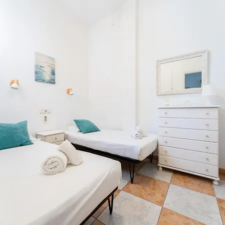 Apartment Seaside Escape In Benalmadena Málaga