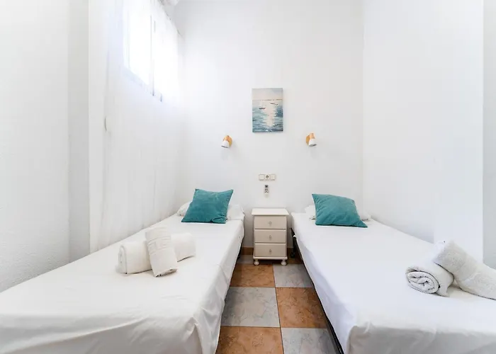Seaside Escape In Benalmadena شقة